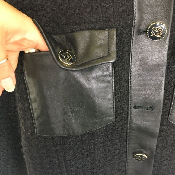 Sandro Black Cropped Leather Trim Button Front Tweed  Boucle Jacket Size 10 - Picture 8 of 17